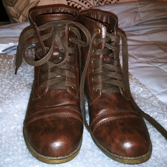 Gave to mom 💕Rampage Ankle Booties - Picture 7 of 13